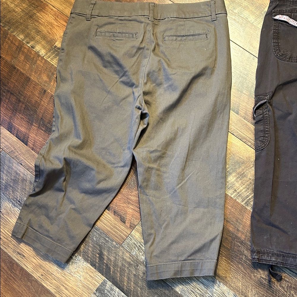 Brown and Tan Cargo capri size 8 Set in box 25 - Picture 6 of 6
